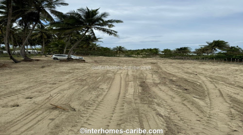 photos for SABANETA DE YASICA: THE LAST LOT WITH DIRECT BEACH LOCATION ON THE NATURAL LA BOKA BEACH